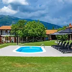 Villa къща за приятели недкови *