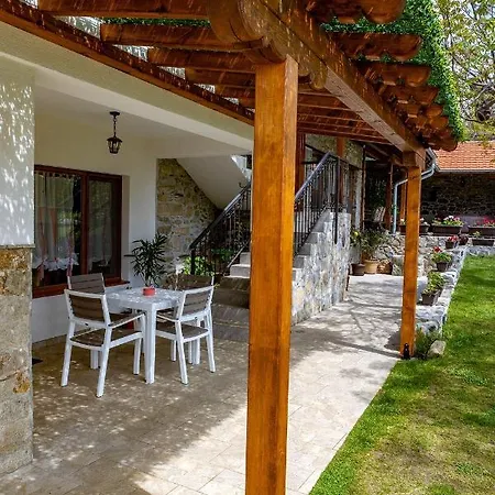 къща за приятели недкови Villa Vasil Levski