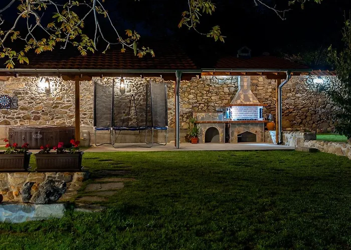 Villa къща за приятели недкови