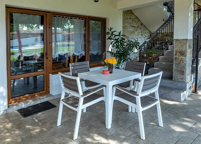 къща за приятели недкови Villa *